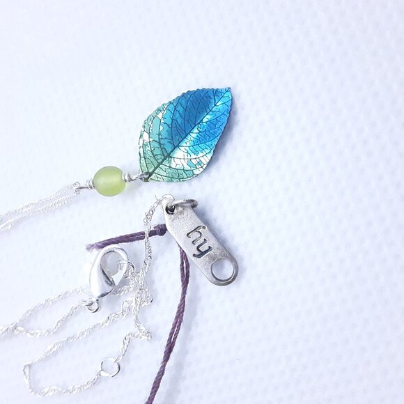 New Holly Yashi leaf necklace - Picture 15 of 16